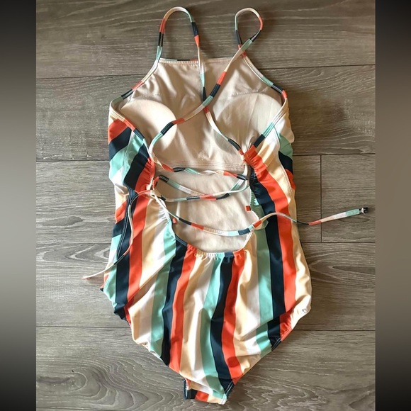 The Gigi one piece swimsuit - Picture 4 of 5